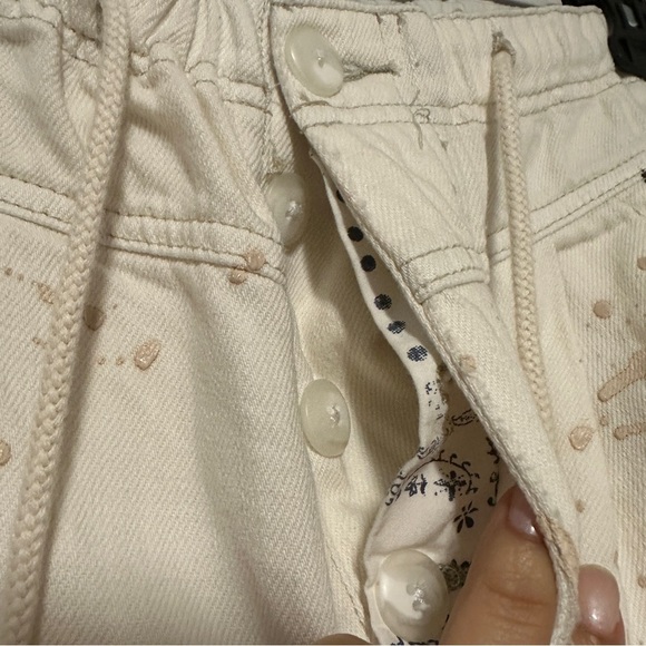 Free People Mixed Up Cotton Distressed Utility White Jeans Size XS - Picture 7 of 10